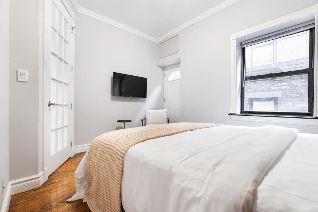 Gorgeous & Bright 3Bdr & 1Bth In Midtown Manhattan 뉴욕 외부 사진